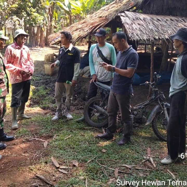 Tak Kenal Lelah Meski Hari Libur Petugas Tetap Berikan Pelayanan