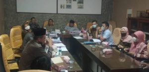 BAHAS PERUBAHAN ANGGARAN TAHUN 2021 KEPALA DINAS HADIRI RAPAT KERJA DENGAN KOMISI II DPRD LEBAK