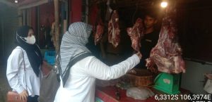 PENGAWASAN PEREDARAN PRODUK HEWAN DI KECAMATAN MAJA