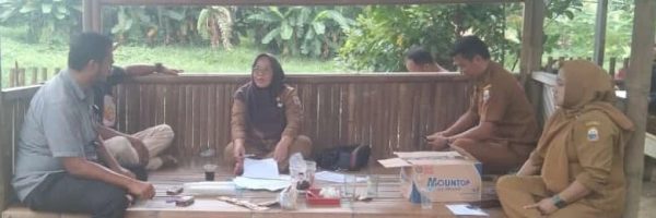 PENGUATAN KELEMBAGAAN DISNAKESWAN LAKUKAN PEMBINAAN KELOMPOK TERNAK DI DESA SANGIANG KECAMATAN MAJA