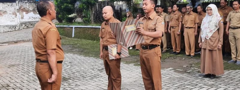 UPACARA BENDERA KADIS AJAK SELURUH PEGAWAI UNTUK SENANTIASA MENINGKATKAN KEDISIPLINAN & MENJAGA KE KOMPAKAN